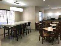 Country Inn & Suites by Radisson, Dalton, GA - Desayuno