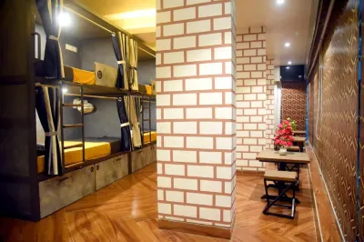 Charyana Hotel AC Dormitory Hotel a 