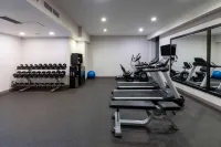 La Quinta Inn & Suites by Wyndham Tulsa Downtown/Route 66 - Phòng tập thể hình