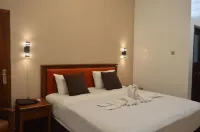Bj. Perdana Hotel & Resort Hotels in Purworejo