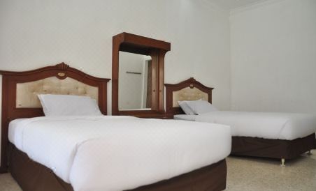 Hotel Aman Karanganyar - Housity