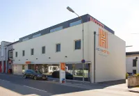 Heinhotel Vienna Airport Hôtels à : Wien-Flughafen
