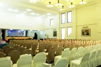 Pia Hotel Pandan Beach Resort فنادق في Central Tapanuli Regency
