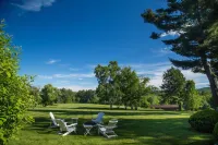 Devonfield Inn Hotels in Stockbridge