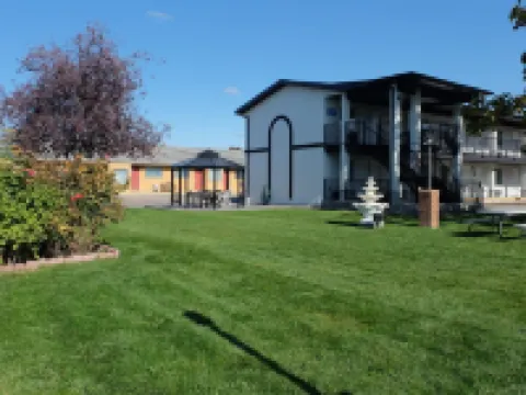 Oasis Inn Hotels in Kelowna