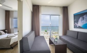 Costantiana Beach Hotel Apartments