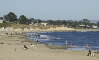 West Cliff Inn, A Four Sisters Inn