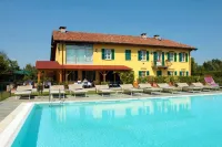 Cascina Desderi - parking