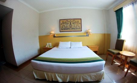 Zamrud Hotel & Convention Hall - Housity