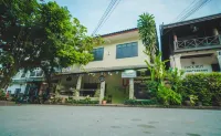 Y Not Laos Hostel Hotels in 