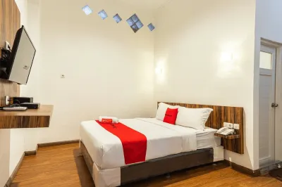 RedDoorz at Binjai Deli Serdang Hotels near Suni Yabes Tambourine