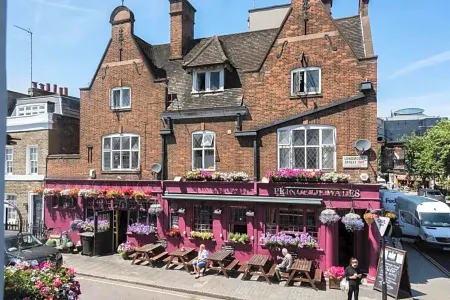 Chester Hotel