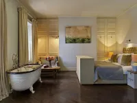 No131 the Promenade Hotels near University of Gloucestershire Pittville Student Village