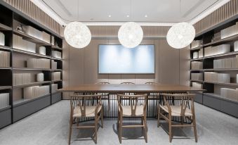 JI Hotel (Jinan Qianfo Mountain Yingxiongshan Road)