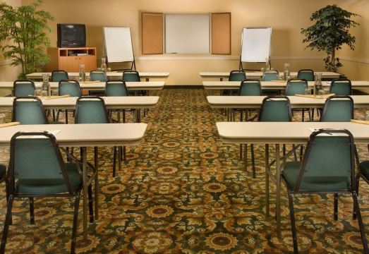 Elizabeth Oceanfront Suites, Ascend Hotel Collection Hotel Overview