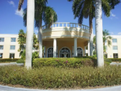 La Quinta Inn & Suites by Wyndham Naples Downtown Hotels in Collier County