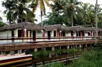 Phoenix Island Resort Hotel di Kulathoor