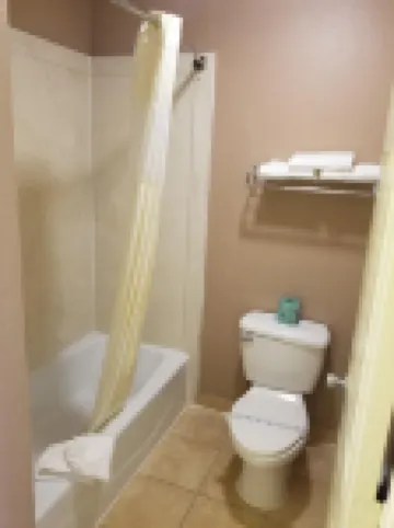 Scottish Inn & Suites