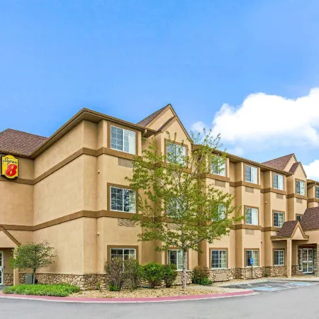 Spark by Hilton Parker Denver SE