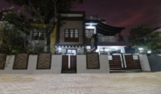 Treebo Backpackers Inn Hotels near Princess St