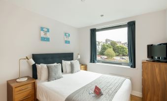 HQ Aparthotel Farnborough