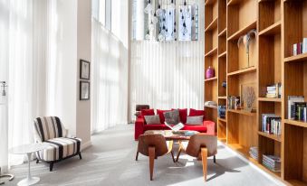 Lincoln Plaza Serviced Apartments by TheSqua.re - Housity