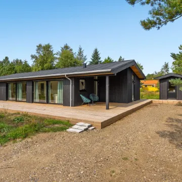 "Vigga" - 800m from the Sea