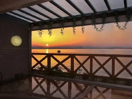 KKR Hotel Biwako Отели рядом с достопримечательностью «Shozuiji Temple»