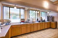 AmericInn by Wyndham la Crosse Riverfront Conference Center - breakfast