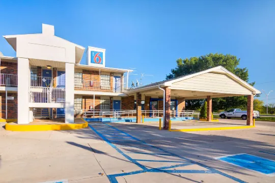 Motel 6 Lawton, OK