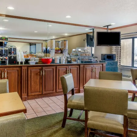 La Quinta Inn by Wyndham Detroit Southgate