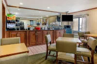 La Quinta Inn by Wyndham Detroit Southgate - breakfast