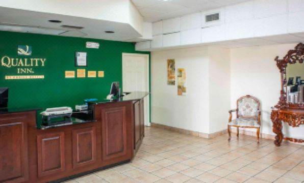 Quality Inn Chipley I-10 at Exit 120