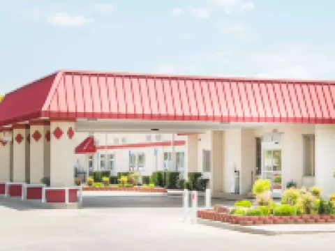 Ramada by Wyndham Enid Hotels in Enid