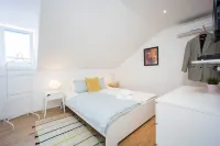 Top-Floor Apartment in Trogir Center
