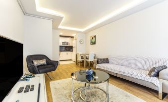 Modern and Central Flat Near Seashore and Marmaray