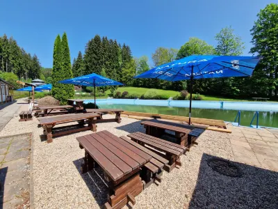 Luxe Timber Lodge & Relaxing Bath”