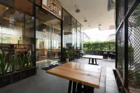 RedLiving Apartemen Evenciio - Ens Room Hotell i South Pasir Gunung