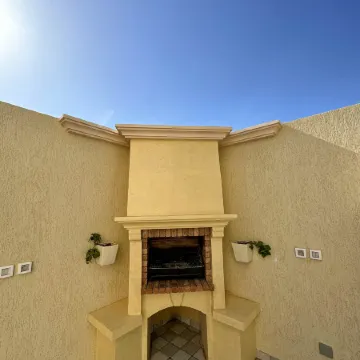 Lovely 3 Bedrooms Fully Equipped with Central AC.