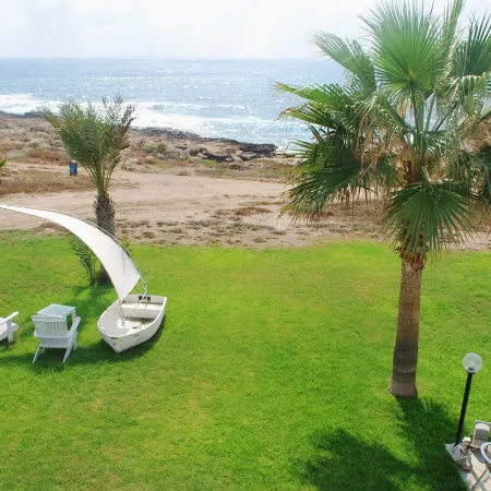 Sea Front Villa with Private Heated Pool, Quiet Area Paphos 322