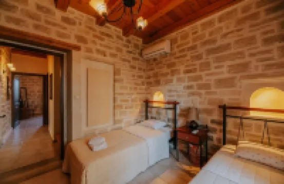 Villa Arianna with Breathtaking View Near Rethymno