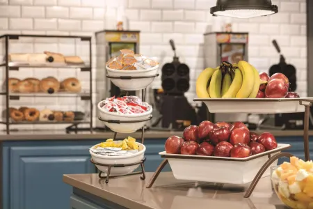 Country Inn & Suites by Radisson, Williamsburg East (Busch Gardens), VA Отели в г. Робертс