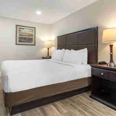 Best Western Carmels Town House Lodge Rooms