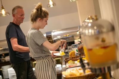 レストラン ホアンニョックコチンチンホテルの写真