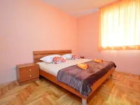 Mornar Hotels in Arbanija