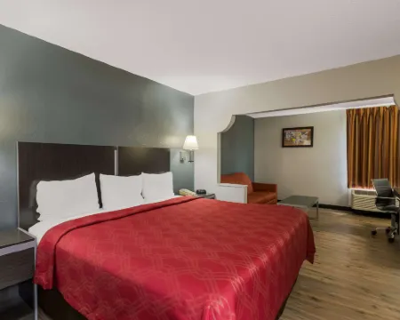 Econo Lodge Inn & Suites Hotels in Diamondhead