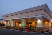 Holiday Inn & Suites Boston-Peabody by IHG