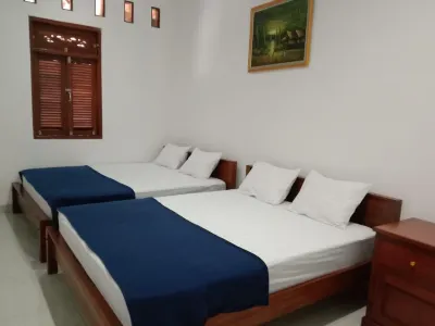 Griya Kulon Yogya Отели в г. Godean