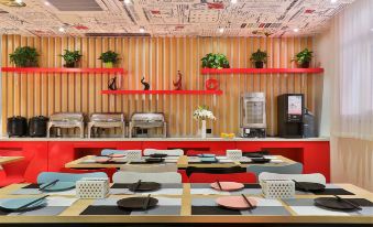 Ibis Hotel (Beijing Changping Subway Station)