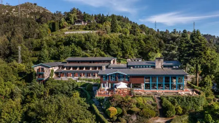 Pousada Geres-Caniçada – Charming Hotel Отели в г. Аниссо